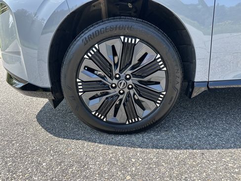 Certified 2025 Nissan Murano Platinum w/ Cargo Package AWD/4WD image 15