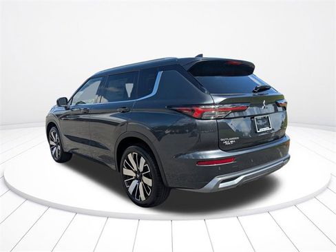 New 2025 Mitsubishi Outlander SEL image 5