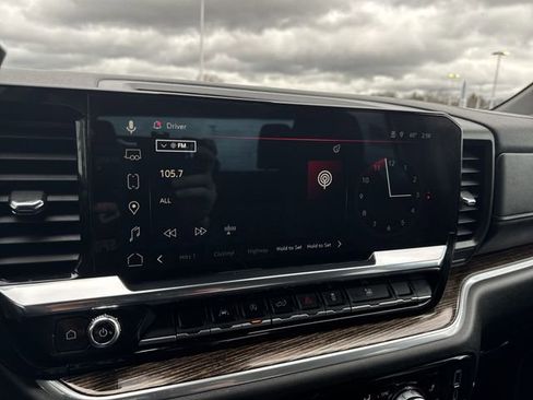 Certified 2025 GMC Sierra 1500 Elevation AWD/4WD image 13