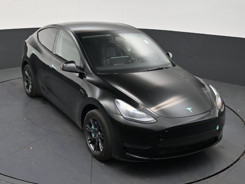 Used 2024 Tesla Model Y Long Range RWD image 17