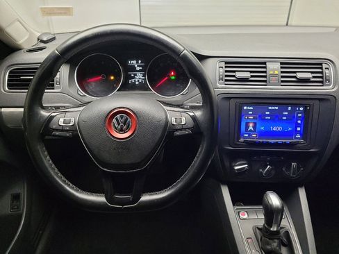 Used 2015 Volkswagen Jetta SE FWD image 22