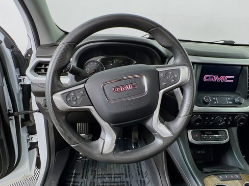 Certified 2023 GMC Acadia SLE w/ Infotainment Package AWD/4WD image 11