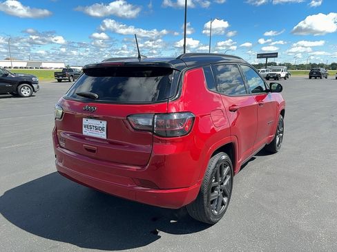 Used 2024 Jeep Compass Limited w/ High Altitude Package AWD/4WD image 5