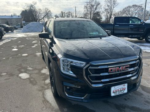 Used 2022 GMC Terrain AT4 w/ Infotainment Package II image 14
