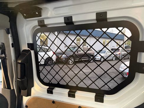 Used 2022 Ford Transit Connect XLT FWD image 16