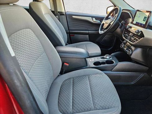 Used 2021 Ford Escape SE w/ SE Sport Appearance Package image 23