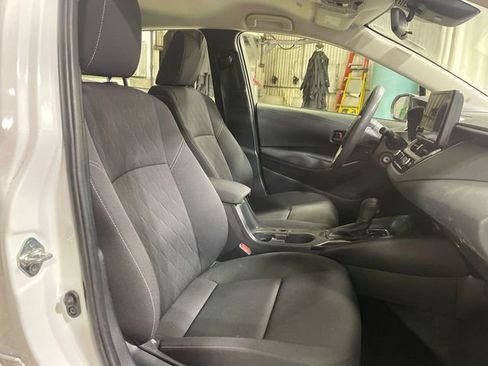 Used 2024 Toyota Corolla LE FWD image 23