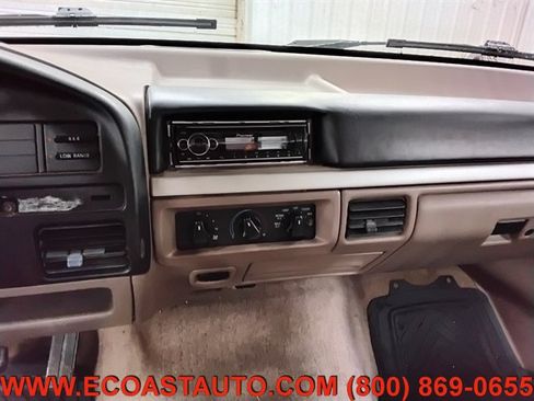 Used 1994 Ford F150 XL AWD/4WD image 12