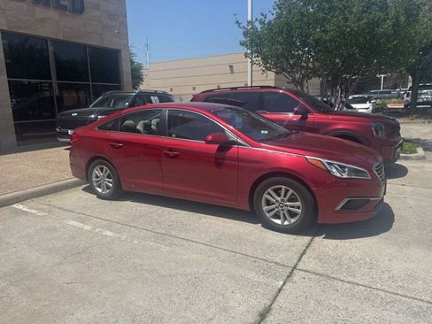 Used 2016 Hyundai Sonata SE FWD image 1