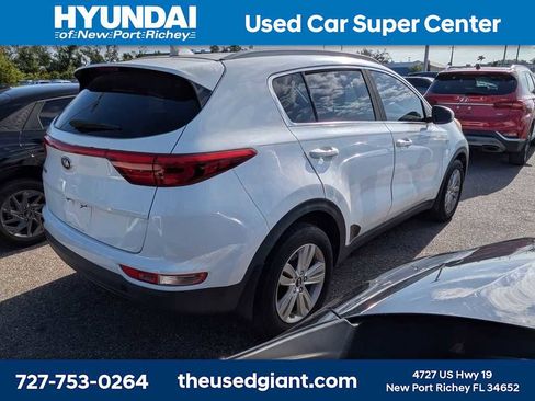 Used 2017 Kia Sportage LX w/ LX Popular Package AWD/4WD image 2