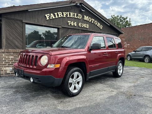 Used 2012 Jeep Patriot Latitude w/ Sun/Sound Group AWD/4WD image 1