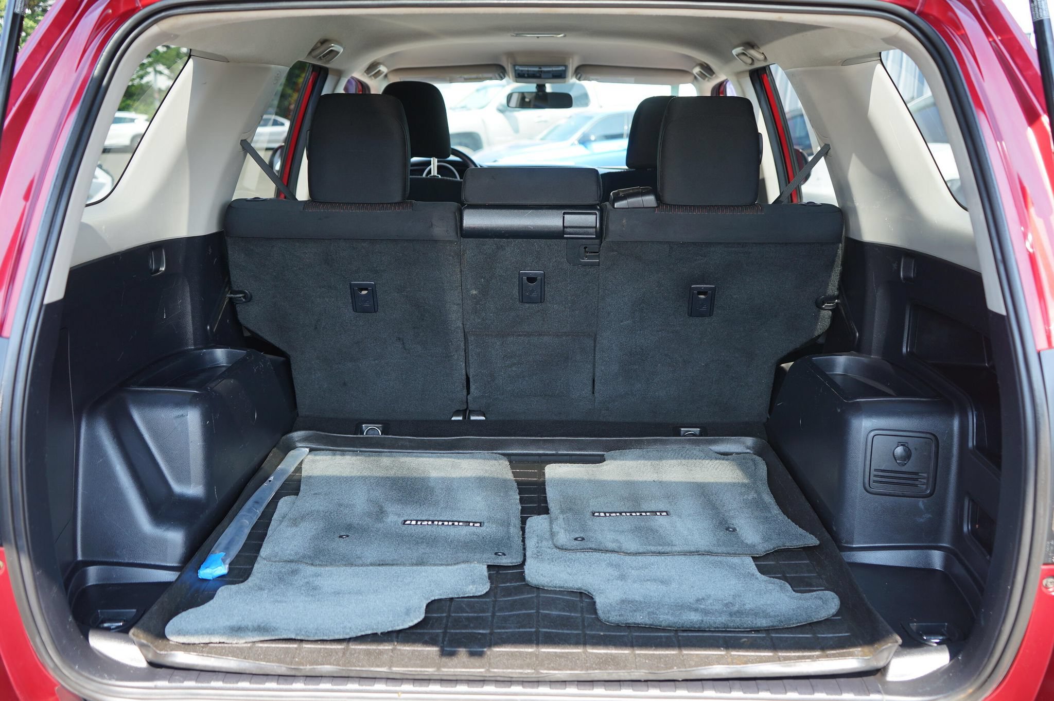 Used 2012 Toyota 4Runner SR5 AWD/4WD image 9