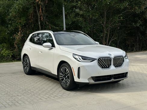 Used 2025 BMW X3 xDrive30i w/ Premium Package AWD/4WD image 5