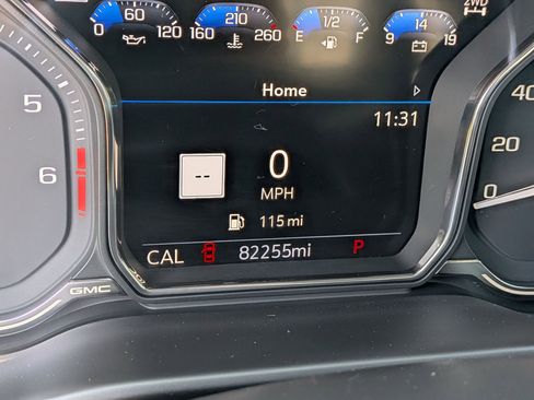 Certified 2022 GMC Sierra 2500 Denali w/ Denali Ultimate Package AWD/4WD image 11