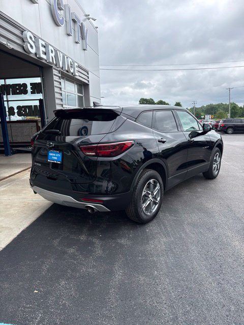 Used 2024 Chevrolet Blazer LT w/ LPO, Floor Liner Package FWD image 12