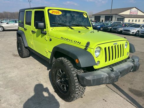 Used 2016 Jeep Wrangler Unlimited Rubicon w/ Connectivity Group image 3