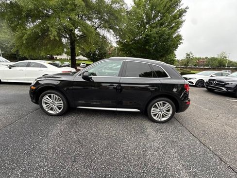 Used 2019 Audi Q5 2.0T Premium Plus w/ Premium Plus Package AWD/4WD image 11