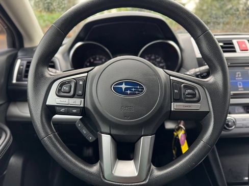 Used 2017 Subaru Outback 2.5i AWD/4WD image 17