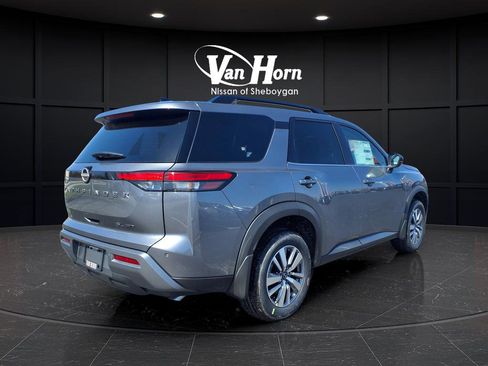 New 2026 Nissan Pathfinder SL AWD/4WD image 7