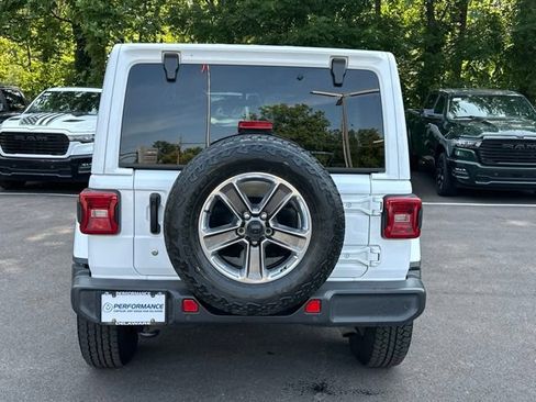 Used 2020 Jeep Wrangler Unlimited Sahara AWD/4WD image 15