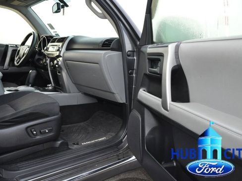 Used 2013 Toyota 4Runner SR5 w/ Convenience Pkg image 17