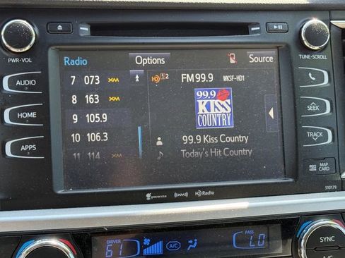 Used 2017 Toyota Highlander XLE AWD/4WD image 19