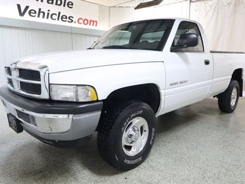 Used 1999 Dodge Ram 1500 Truck 4x4 Regular Cab image 2