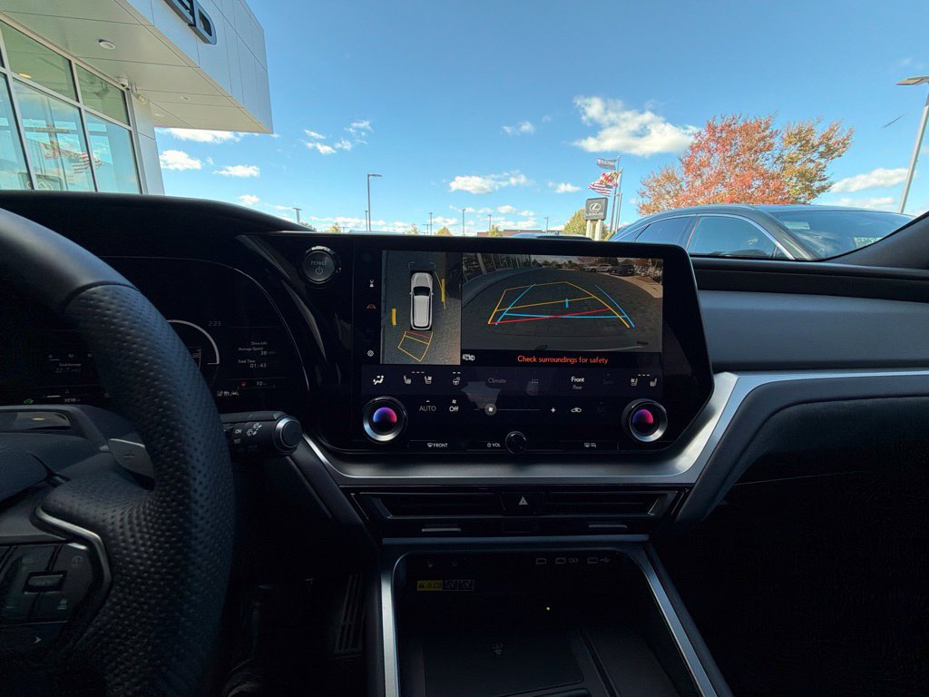 Certified 2026 Lexus TX 500h AWD w/ Technology Package image 25
