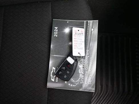 Used 2024 Chevrolet Silverado 1500 LT AWD/4WD image 9