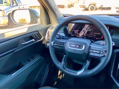 New 2026 GMC Acadia AT4 w/ LPO, Floor Liner Package image 42