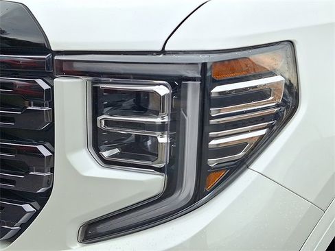 Certified 2025 GMC Sierra 1500 Denali Ultimate image 9