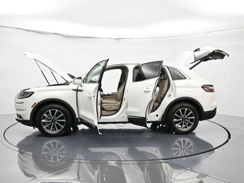 Certified 2022 Lincoln Nautilus FWD image 57