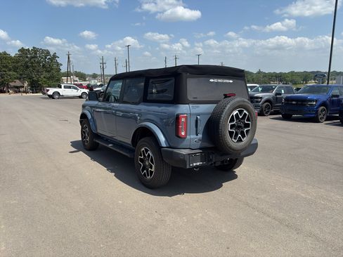 Used 2023 Ford Bronco Outer Banks AWD/4WD image 2