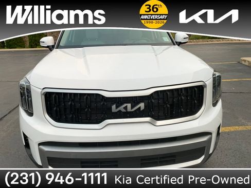 Used 2023 Kia Telluride EX w/ EX Captain's Chair Package AWD/4WD image 5