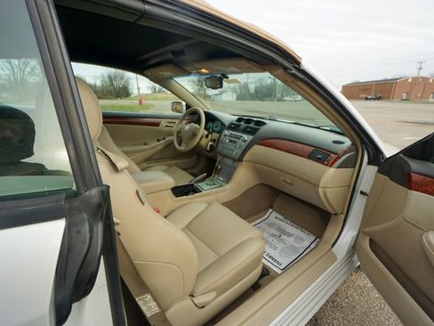 Used 2006 Toyota Solara SLE image 22