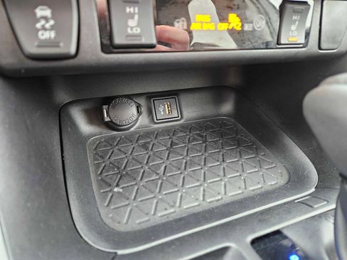 Certified 2025 Toyota RAV4 XLE Premium image 33