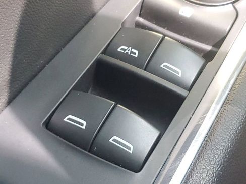 Used 2023 GMC Sierra 1500 Elevation image 34