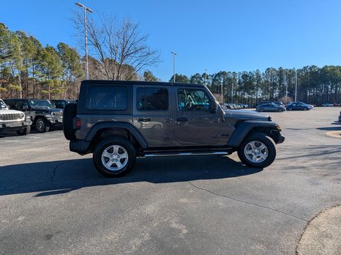 Certified 2022 Jeep Wrangler Sport S image 4