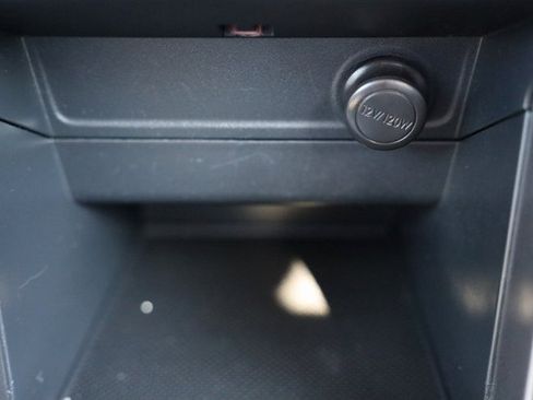 Used 2017 Subaru Forester 2.5i Touring image 36