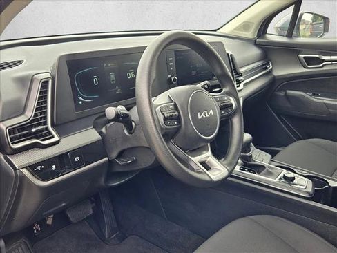 Used 2025 Kia Sportage LX FWD image 14