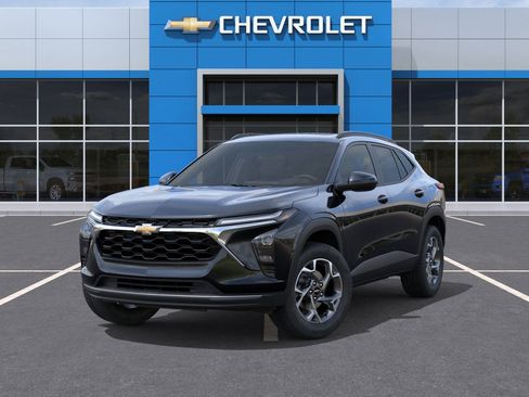 New 2025 Chevrolet Trax LT w/ Sunroof Package image 30