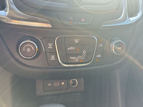 Used 2023 Chevrolet Equinox LT AWD/4WD image 17
