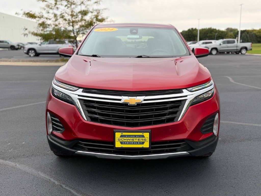 Used 2024 Chevrolet Equinox LT AWD/4WD image 2