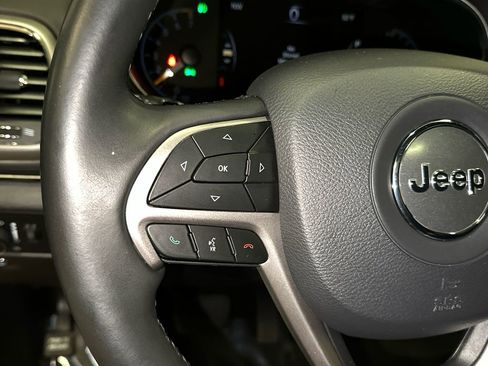 Used 2019 Jeep Grand Cherokee Limited image 22