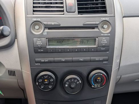 Used 2009 Toyota Corolla FWD image 19