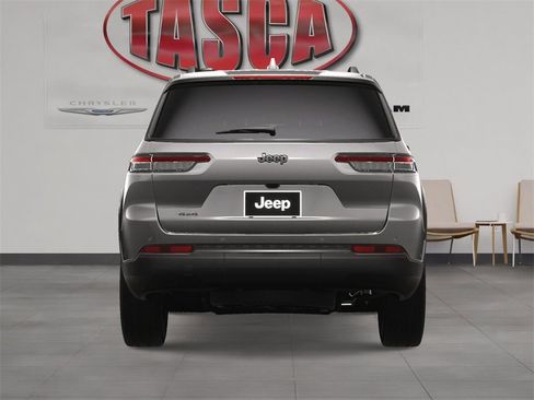New 2025 Jeep Grand Cherokee L Altitude image 8