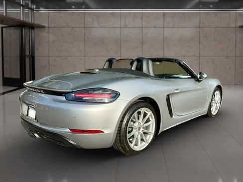 Used 2019 Porsche 718 Boxster image 6