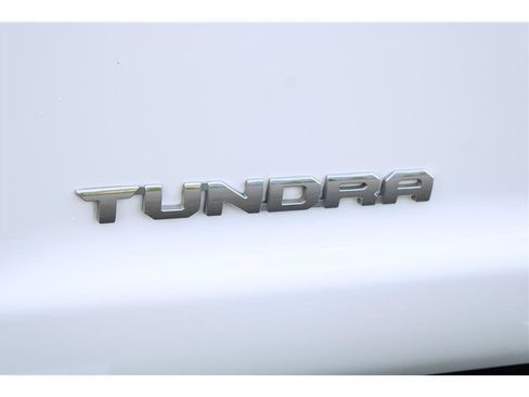 Used 2018 Toyota Tundra SR5 w/ SR5 Upgrade Package RWD image 33