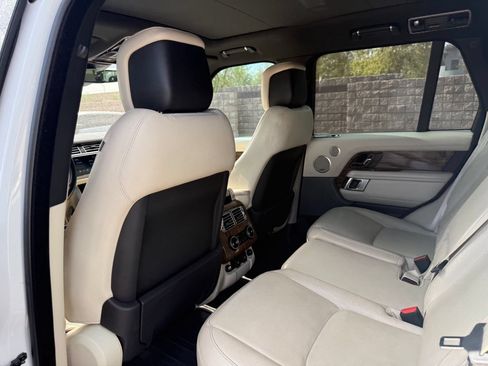 Used 2019 Land Rover Range Rover HSE AWD/4WD image 11