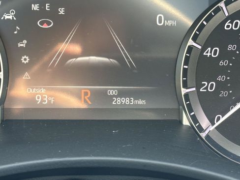 Certified 2025 Toyota Highlander XLE FWD image 14